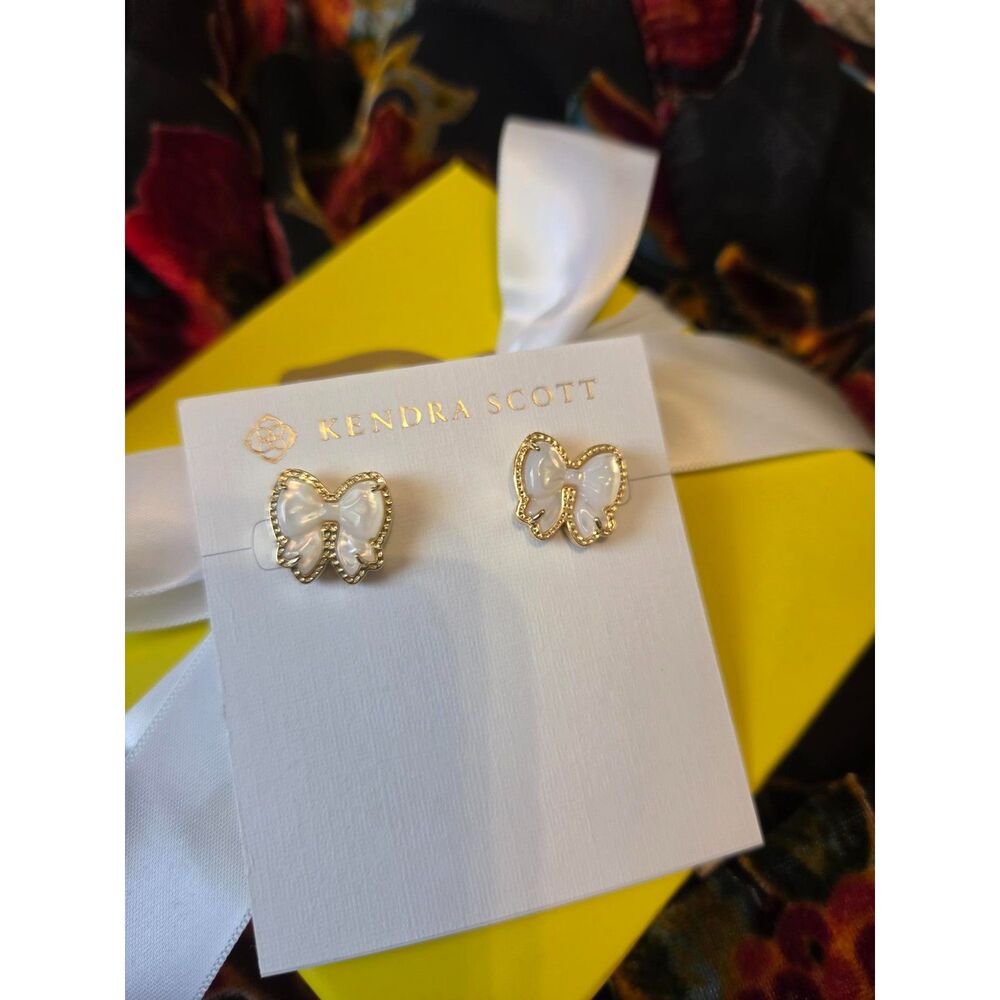 Kendra Scott Bow Stud Earrings-New in Box